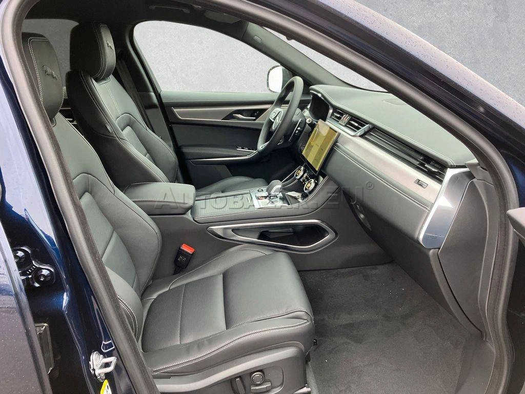Jaguar F-Pace 2.0 I4 P250 R-Dynamic SE AWD A/T