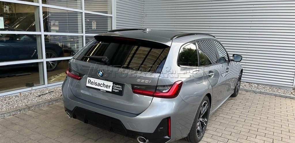 BMW rad 3 Touring 330i Touring A/T