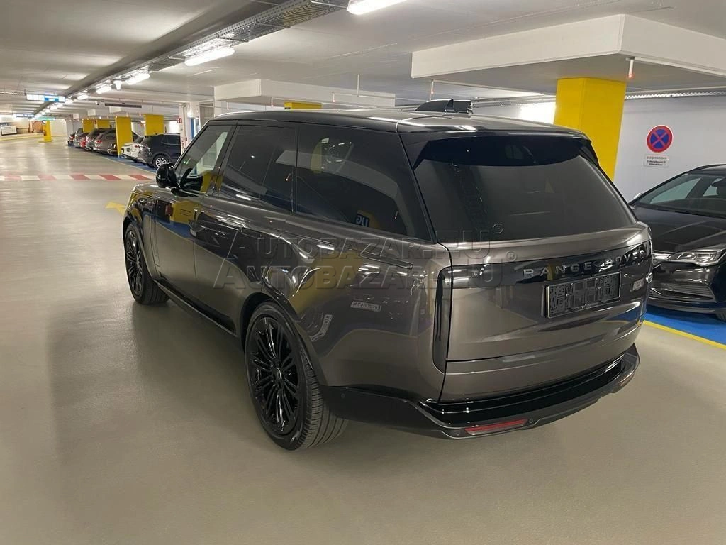 Land Rover Range Rover 4.4i V8 P530 HSE AWD A/T
