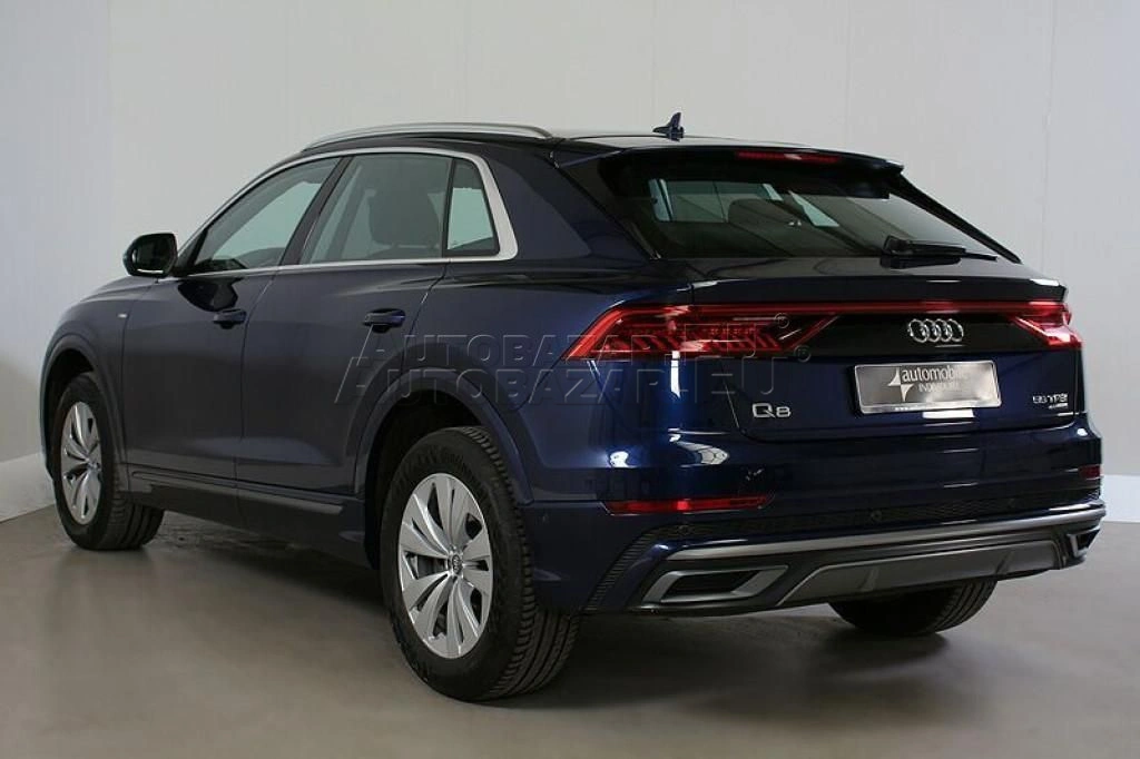 Audi Q8 55 TFSI mHEV quattro tiptronic