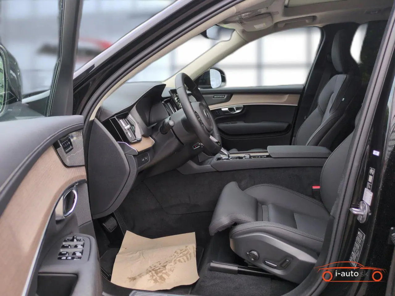 Volvo XC90 2025 na predaj – fotografia 9