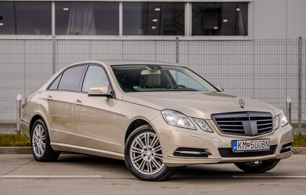 Mercedes E trieda