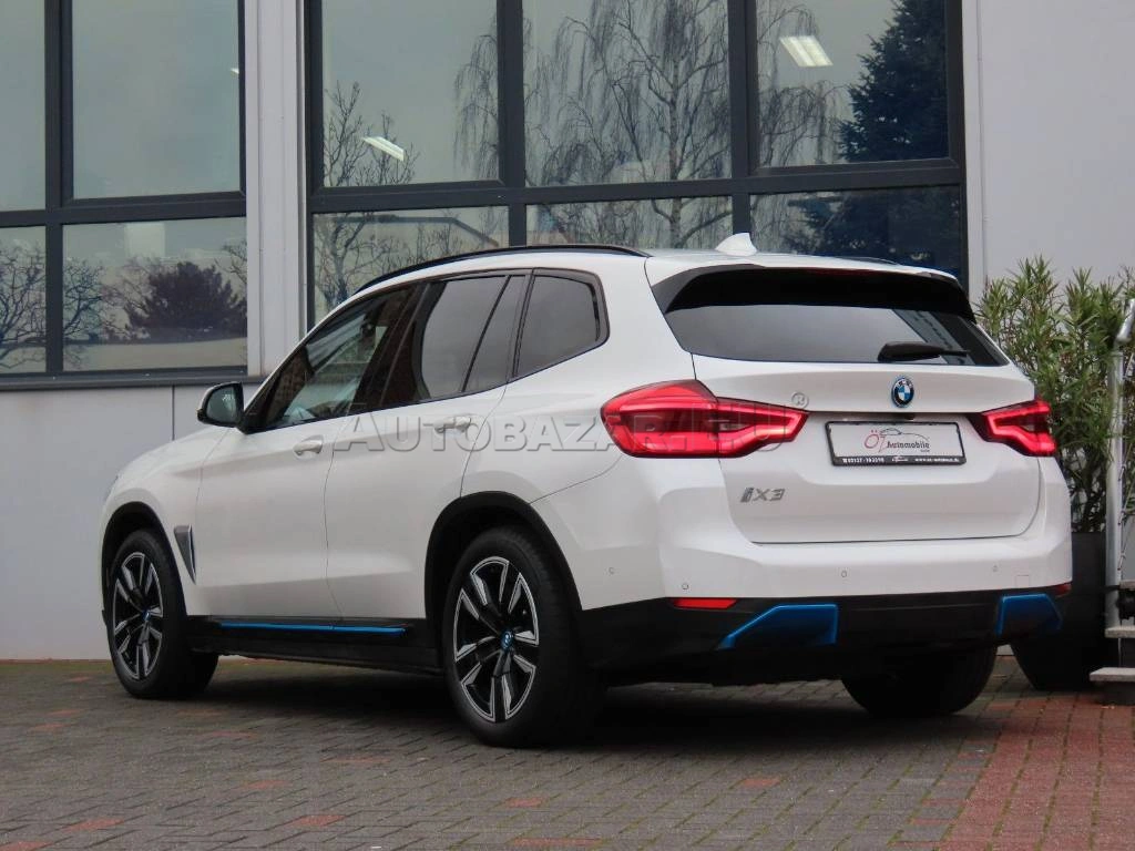 BMW iX3 A/T