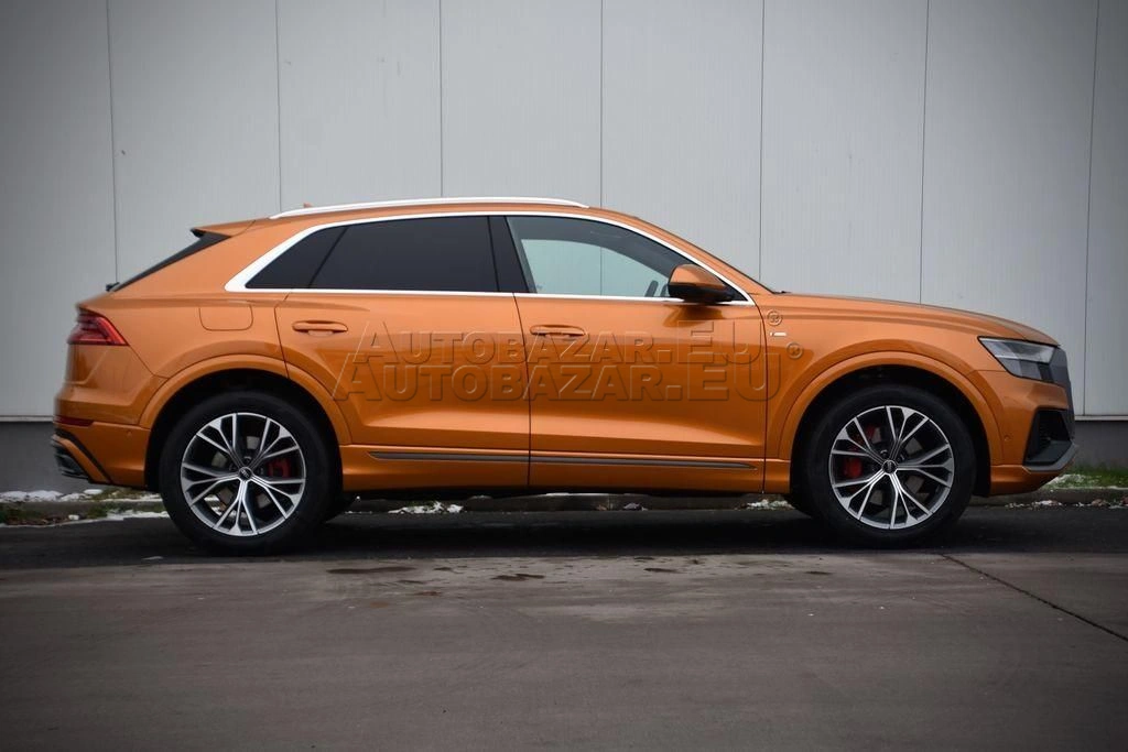 Audi Q8 55 TFSI mHEV quattro tiptronic