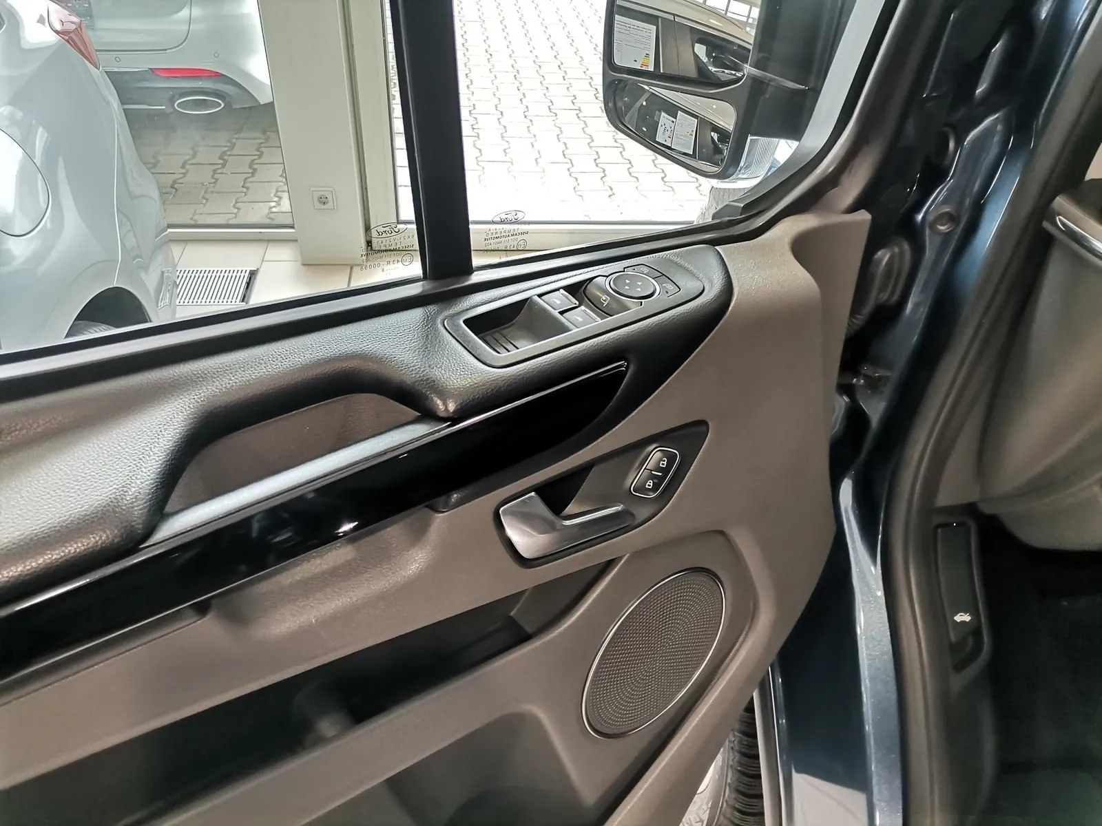 Ford Tourneo Custom 2018 na predaj – fotografia 14