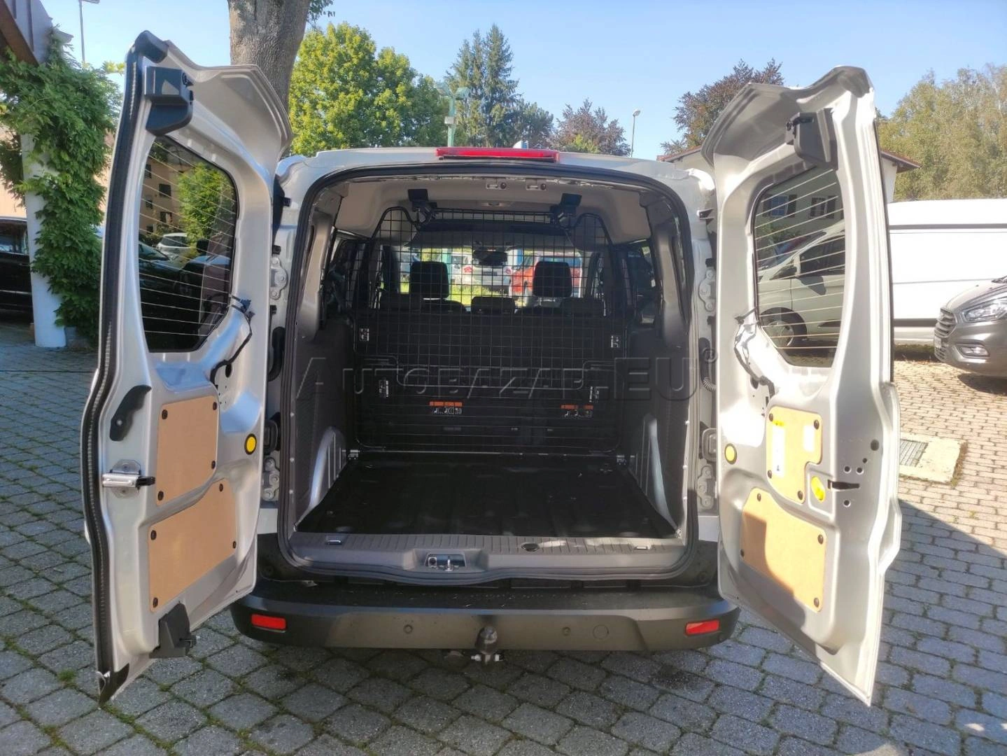 Ford Transit Connect 1.5 TDCi EcoBlue Trend L2 T240 A/T