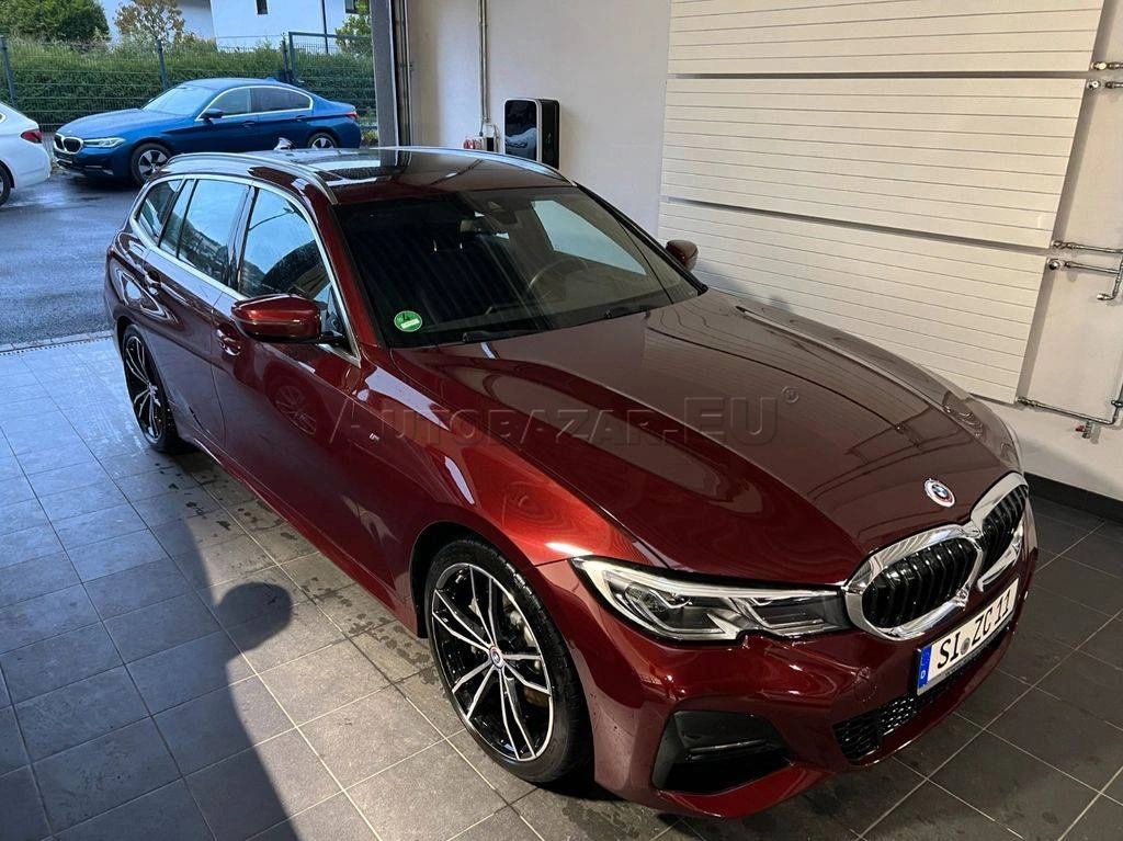 BMW Rad 3 Touring 330d  mHEV A/T