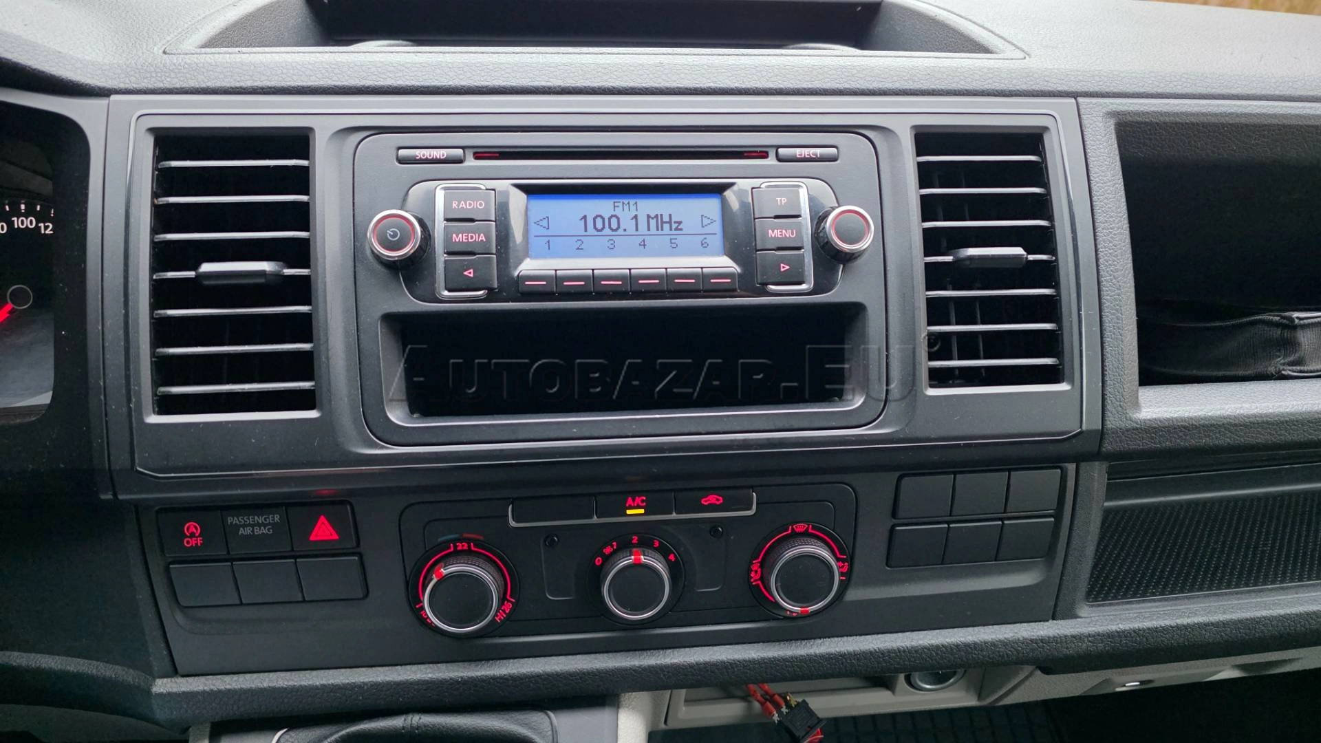 Volkswagen Transporter 2016 na predaj – fotografia 11