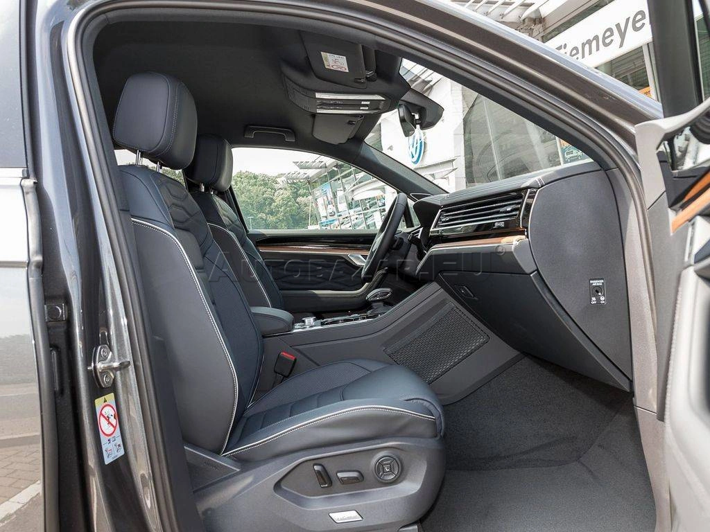 Volkswagen Touareg 3.0 V6 TSI Atmosphere 4Motion Tiptronic