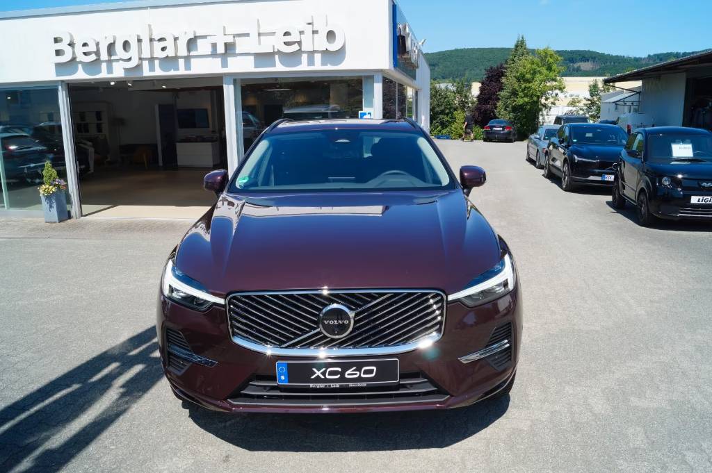 Volvo XC60 2.0 B5 mHEV Core AWD A/T