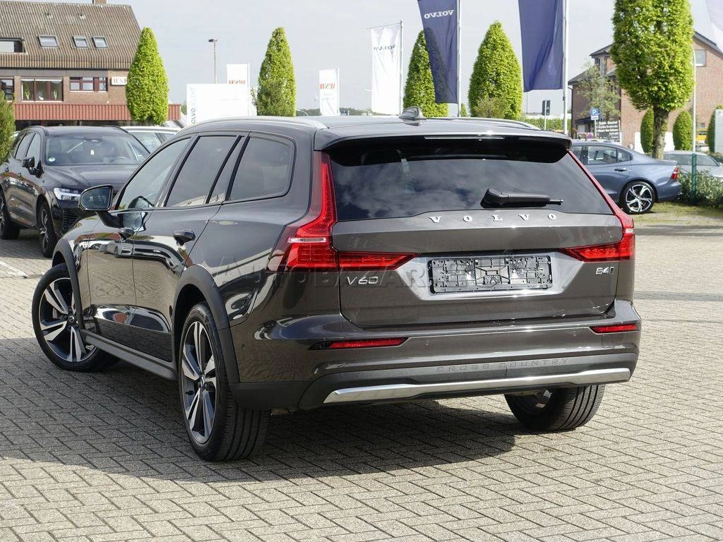 Volvo V60 Cross Country Plus B4 AWD