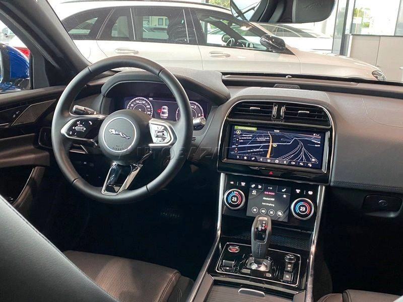 Jaguar XE 2.0D I4 Std SE AT