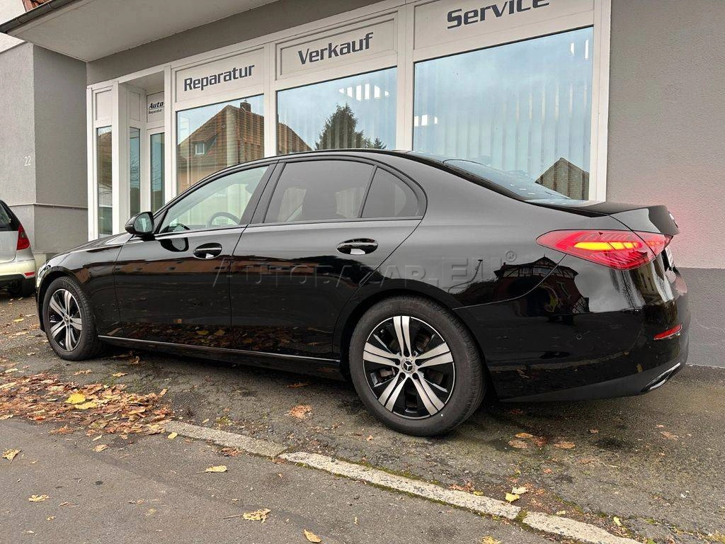 Mercedes-Benz C trieda Sedan 300 A/T