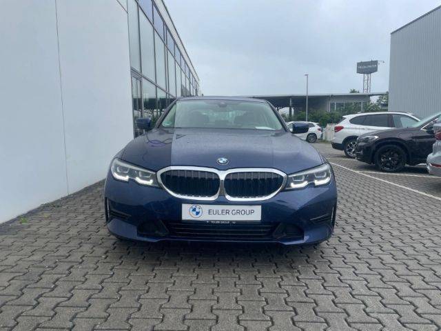 BMW Rad 3 320i A/T