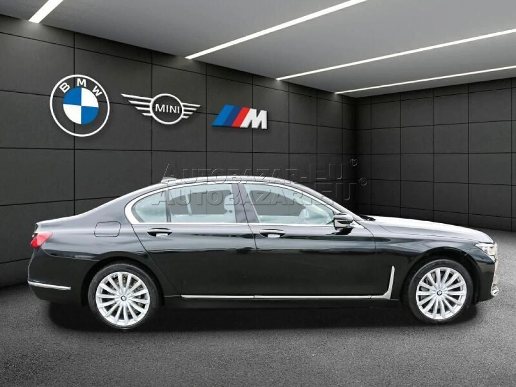 BMW rad 7 750i xDrive A/T