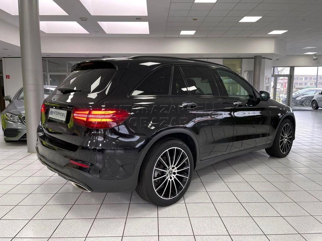Mercedes GLC 300 4MATIC A/T