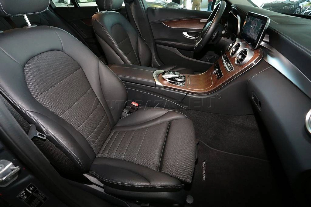 Mercedes-Benz C trieda Sedan 220 d A/T