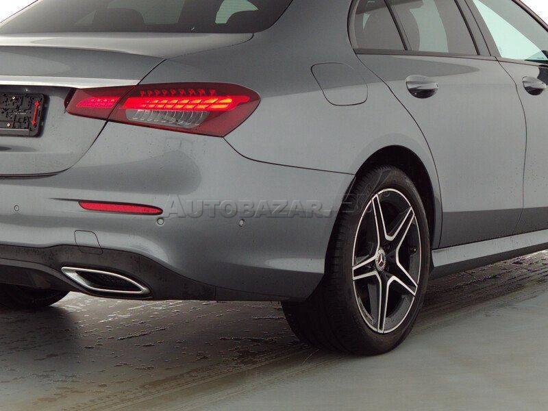 Mercedes-Benz E trieda Sedan 300 d mHEV 4MATIC A/T