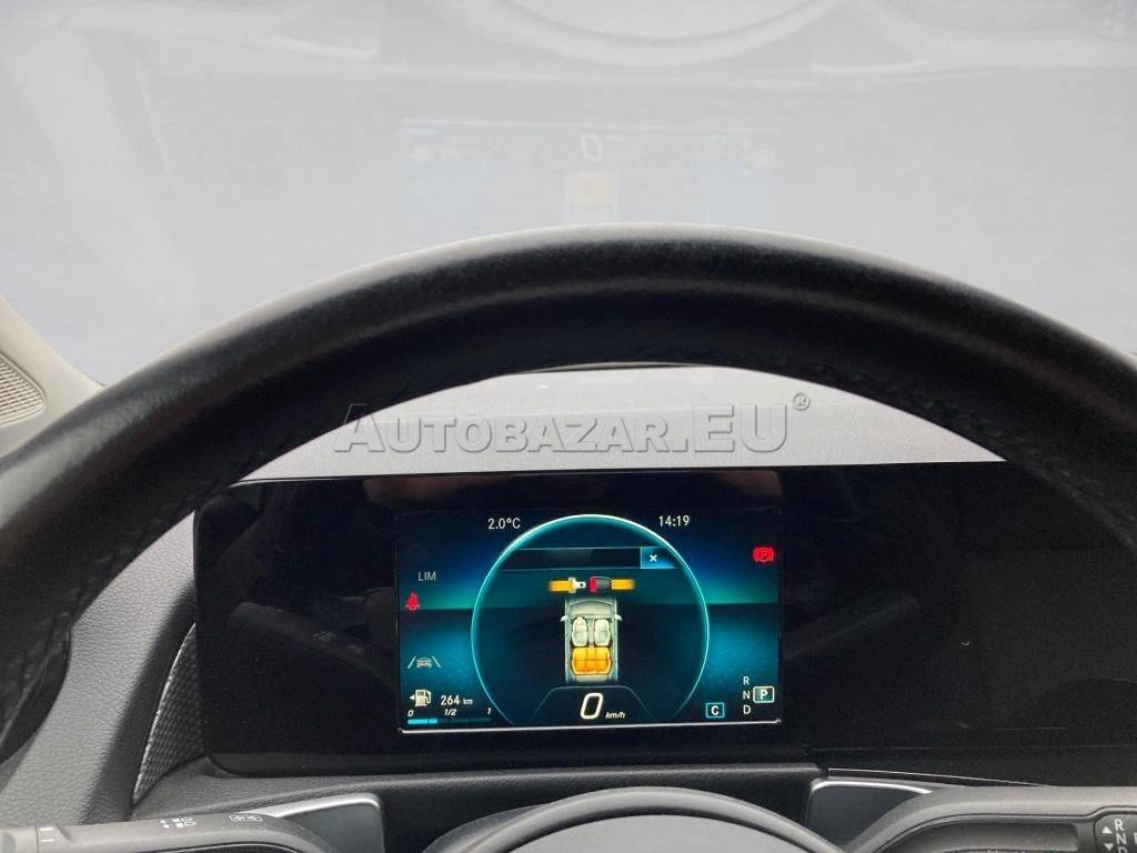 Mercedes-Benz GLB 200d A/T