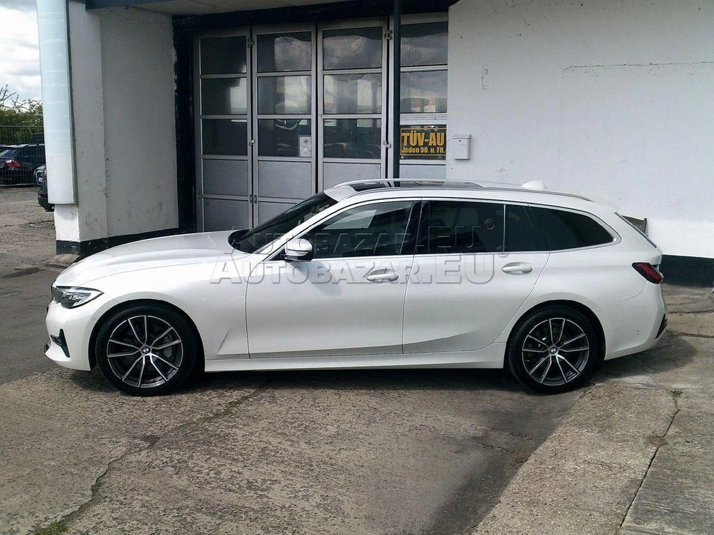 BMW 330d Touring xDrive A/T