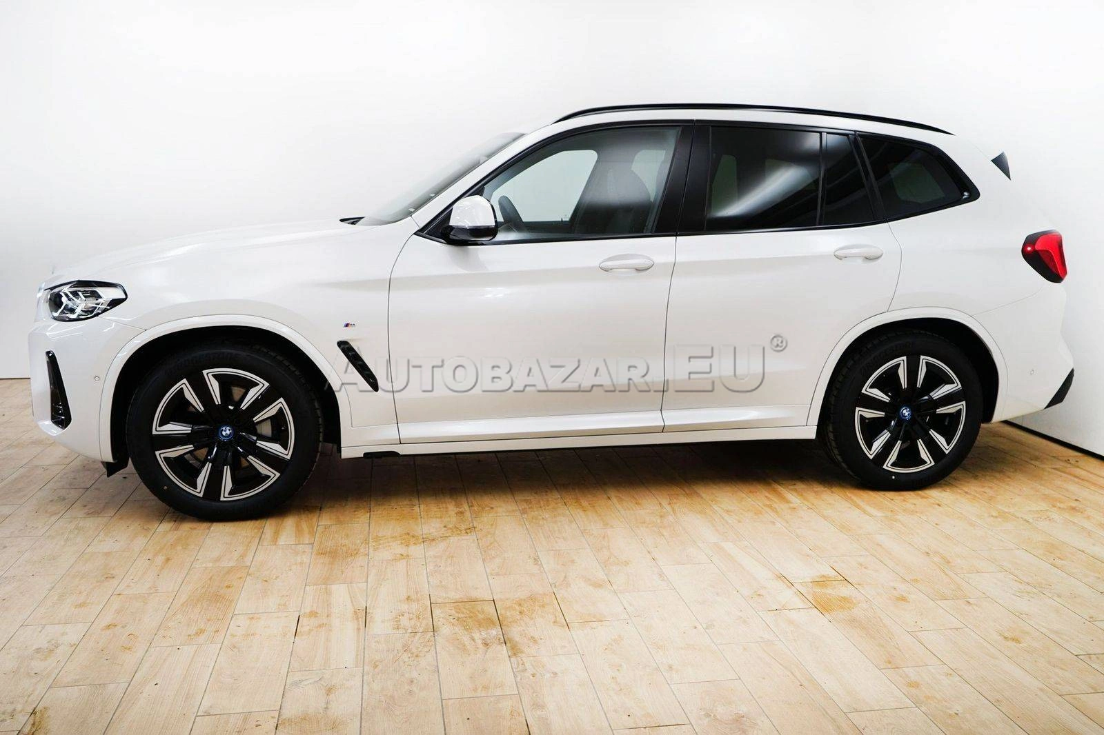 BMW iX3 A/T