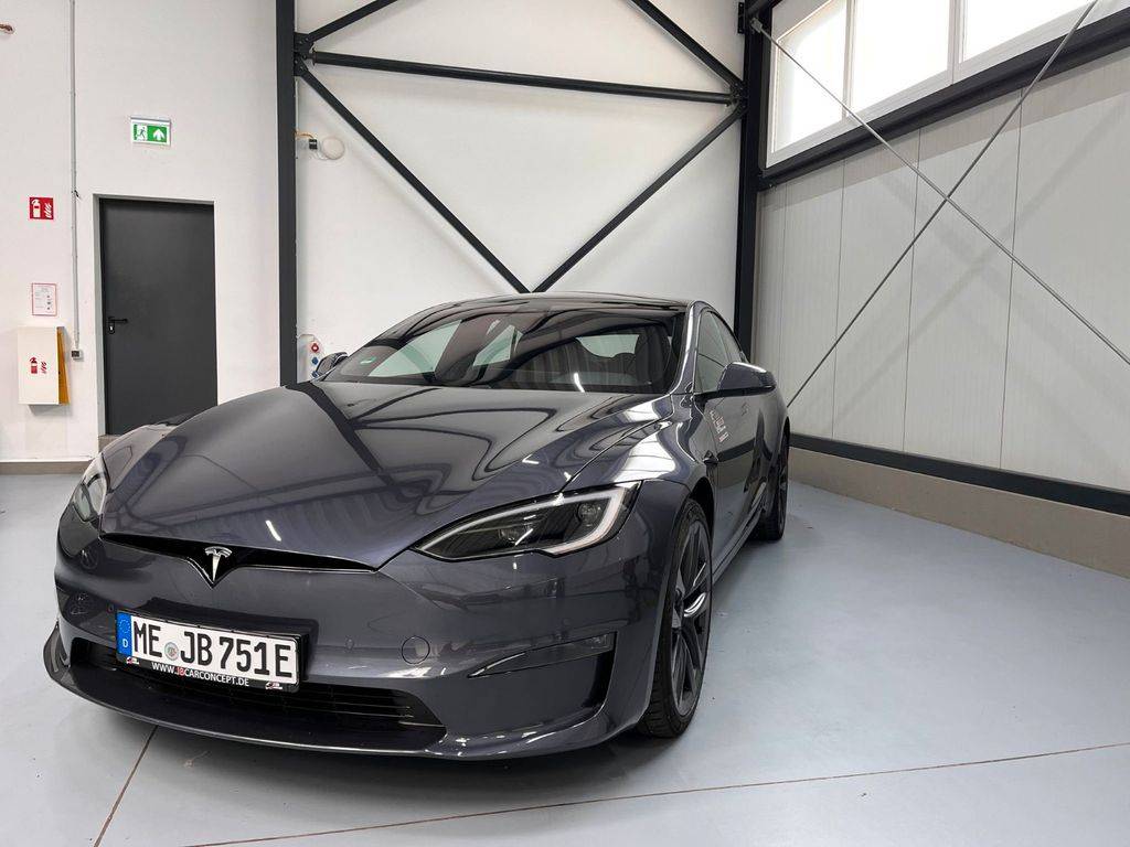 Tesla Model S Plaid