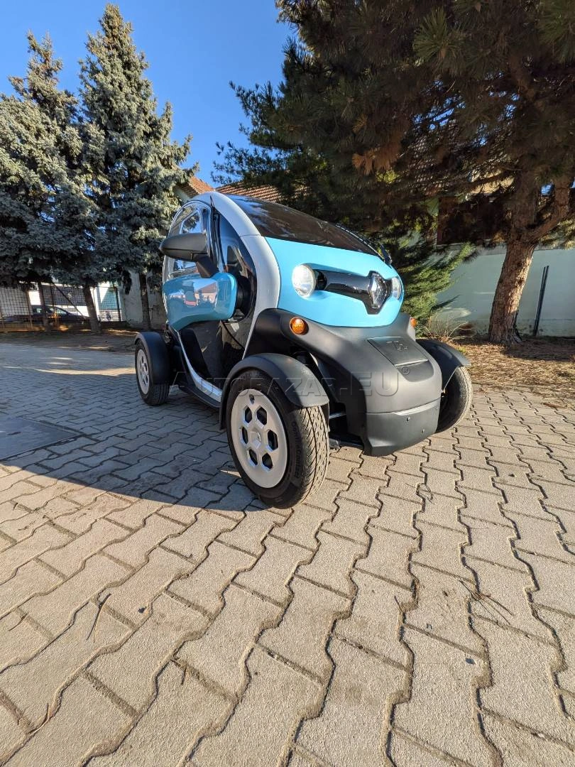 Renault TWIZY elektro mobil 8kW mod. 2022 (2-miestne)