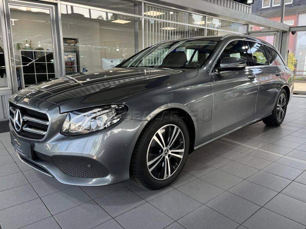 Mercedes-Benz E trieda Kombi 220 d A/T