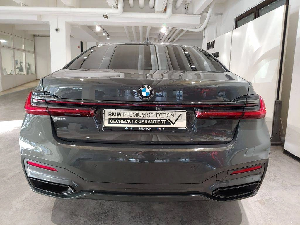 BMW Rad 7 750i xDrive A/T