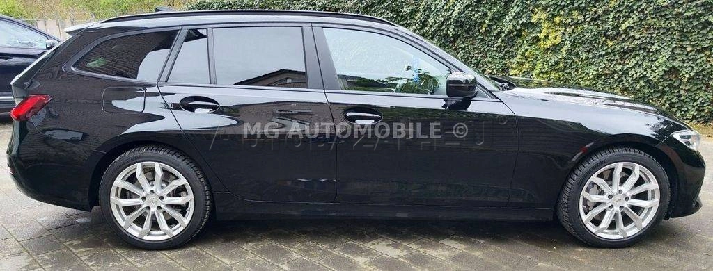 BMW Rad 3 Touring 330d mHEV  xDrive A/T
