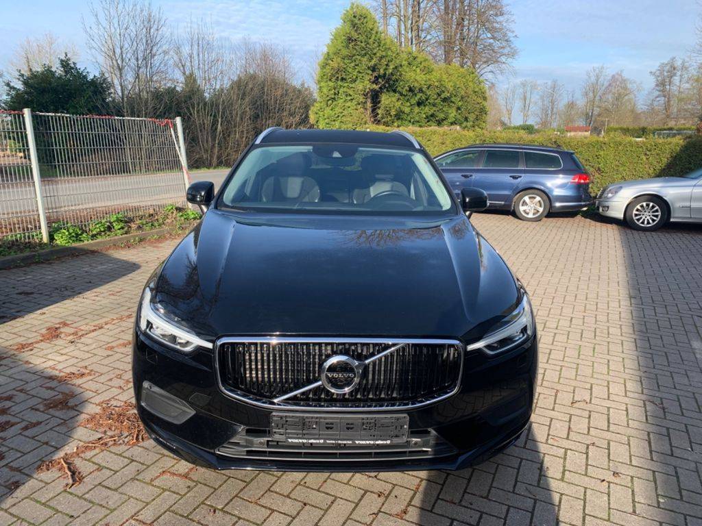 Volvo XC60 D4 Momentum Pro A/T
