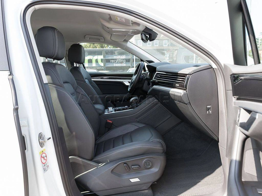 Volkswagen Touareg 3.0 V6 TSI Elegance 4Motion Tiptronic
