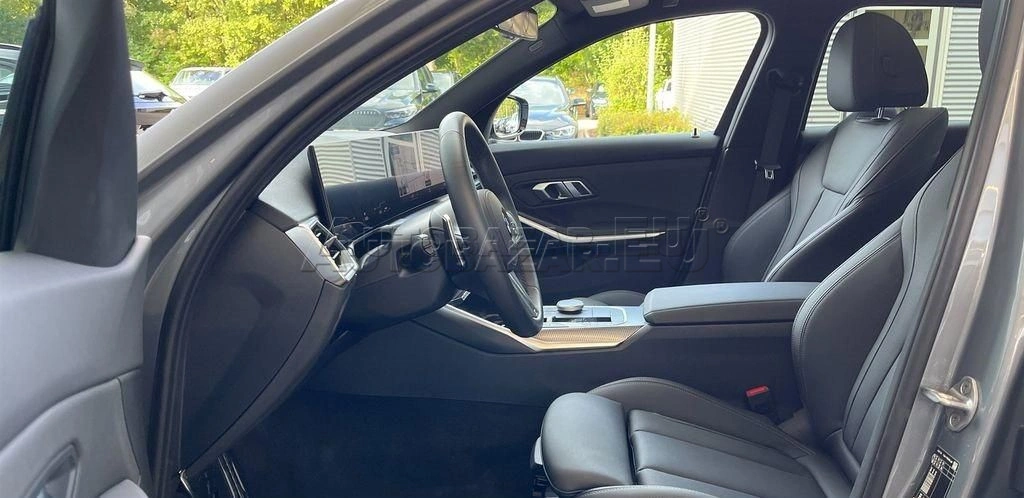 BMW rad 3 Touring 330i Touring A/T