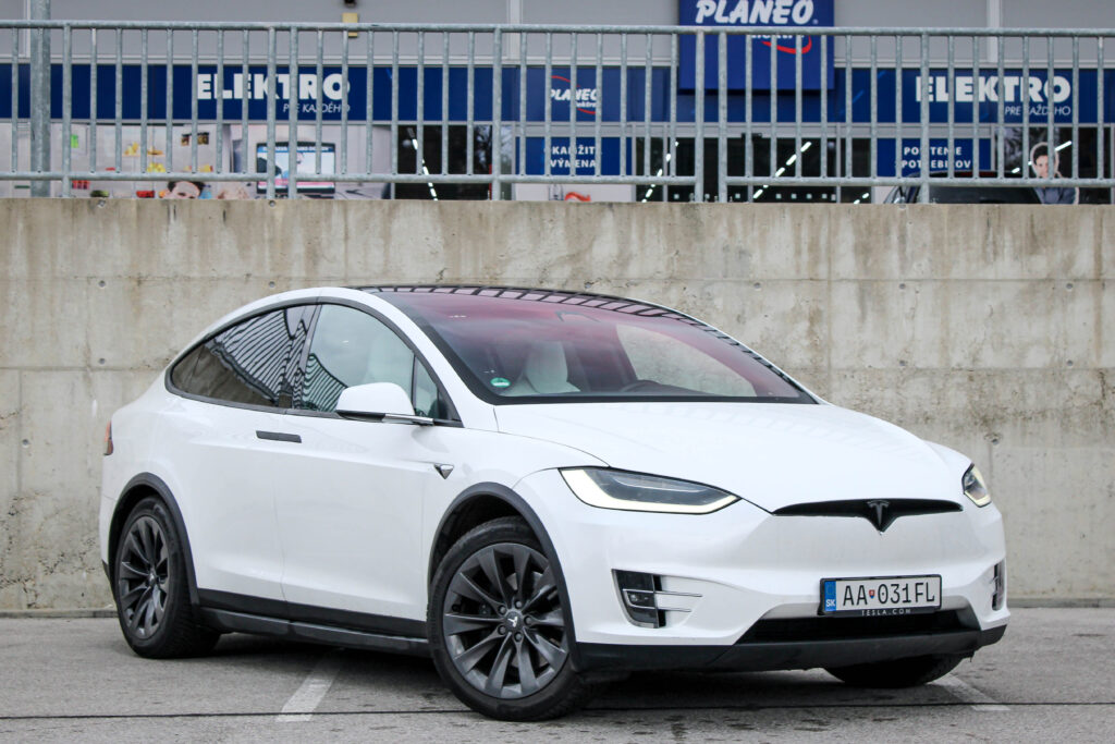 Tesla ModelX
