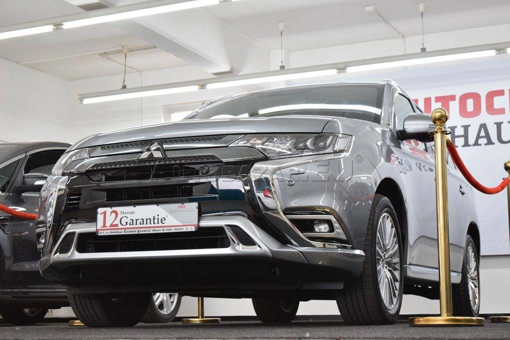 Mitsubishi Outlander PHEV Plus Spirit 4WD A/T