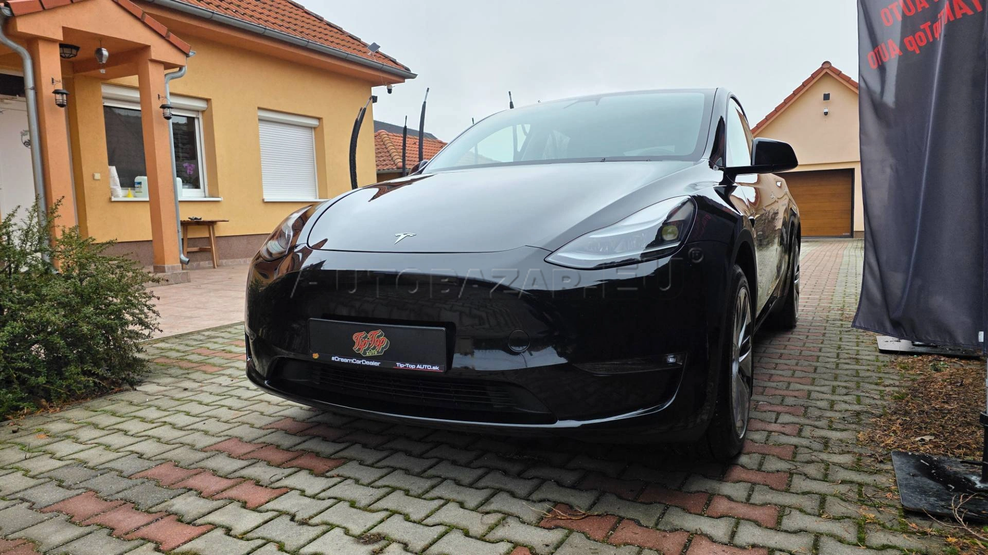 Tesla Model Y Long Range Dual Motor
