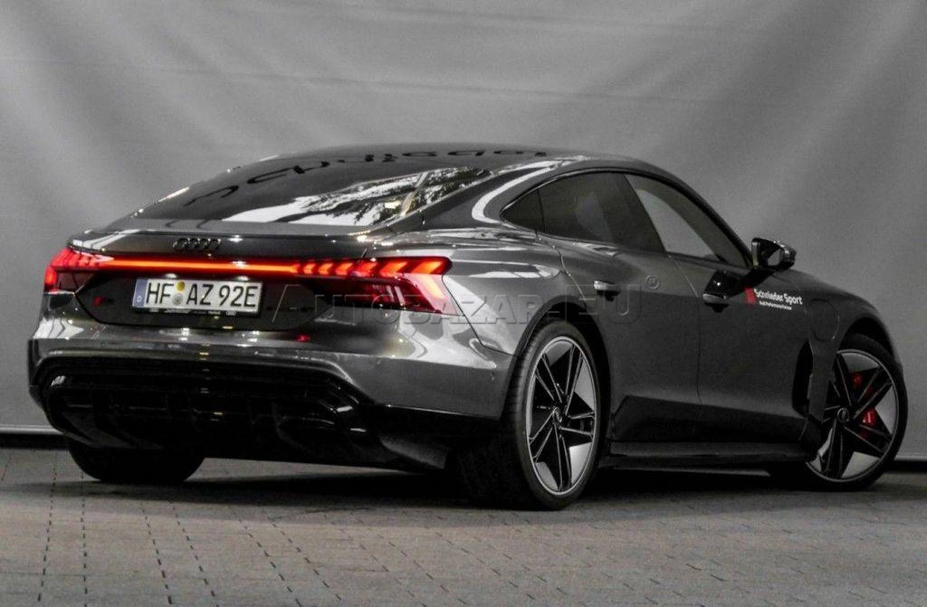 Audi E-tron GT RS quattro