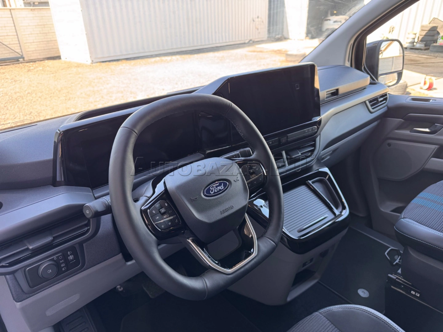 Ford Tourneo Custom 2025 na predaj – fotografia 35
