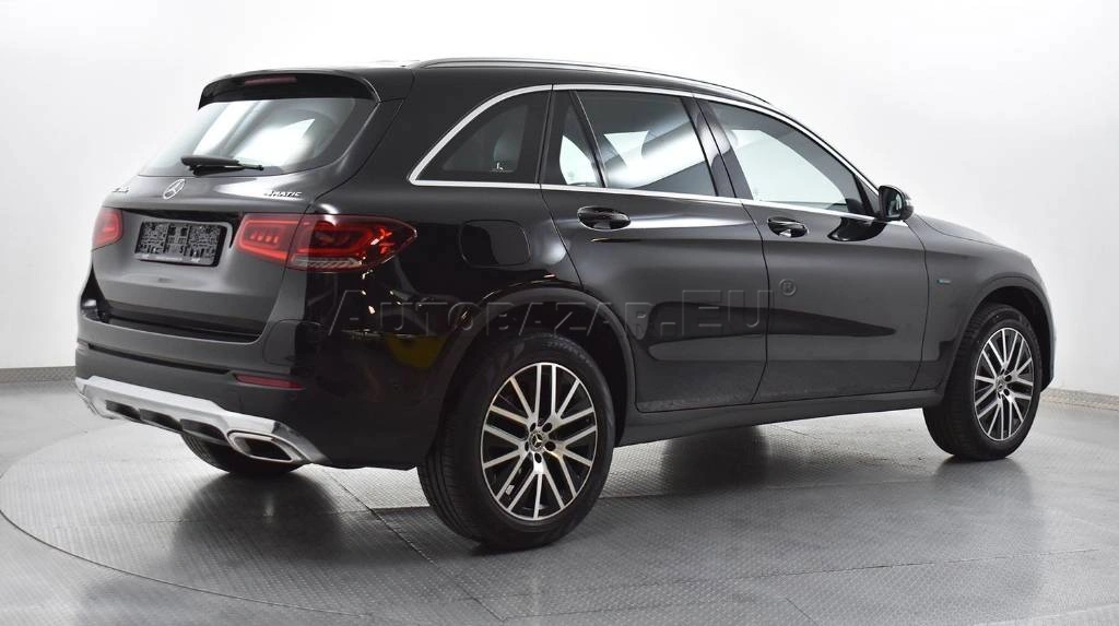 Mercedes-Benz GLC SUV 300 e 4M AMG Line
