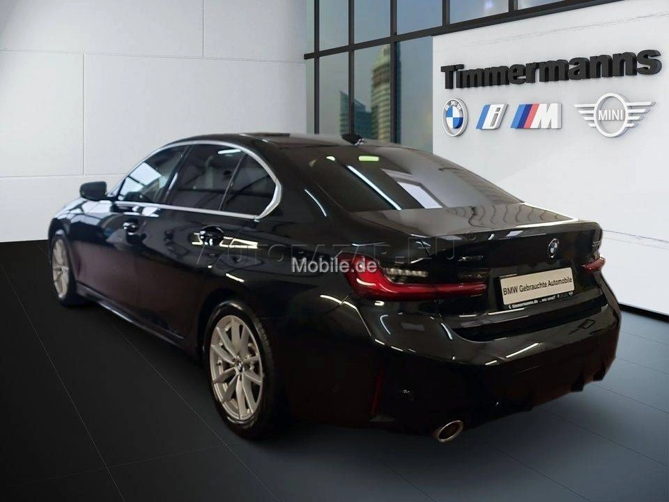 BMW Rad 3 330i xDtrive A/T