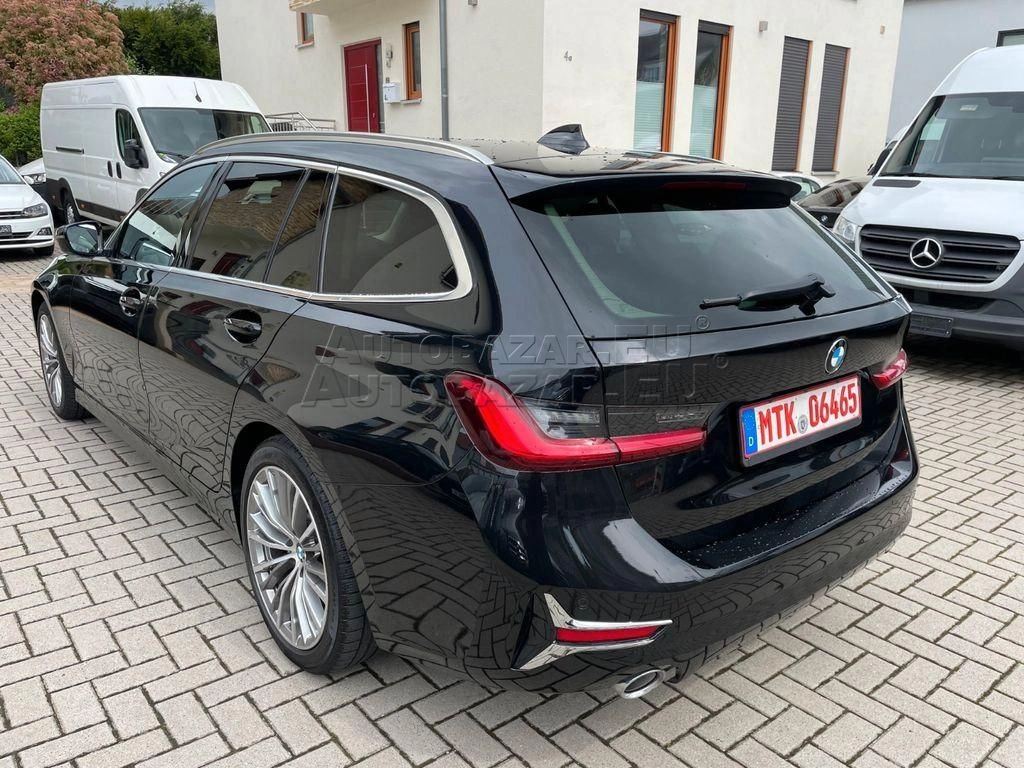 BMW rad 3 Touring 330i Touring A/T