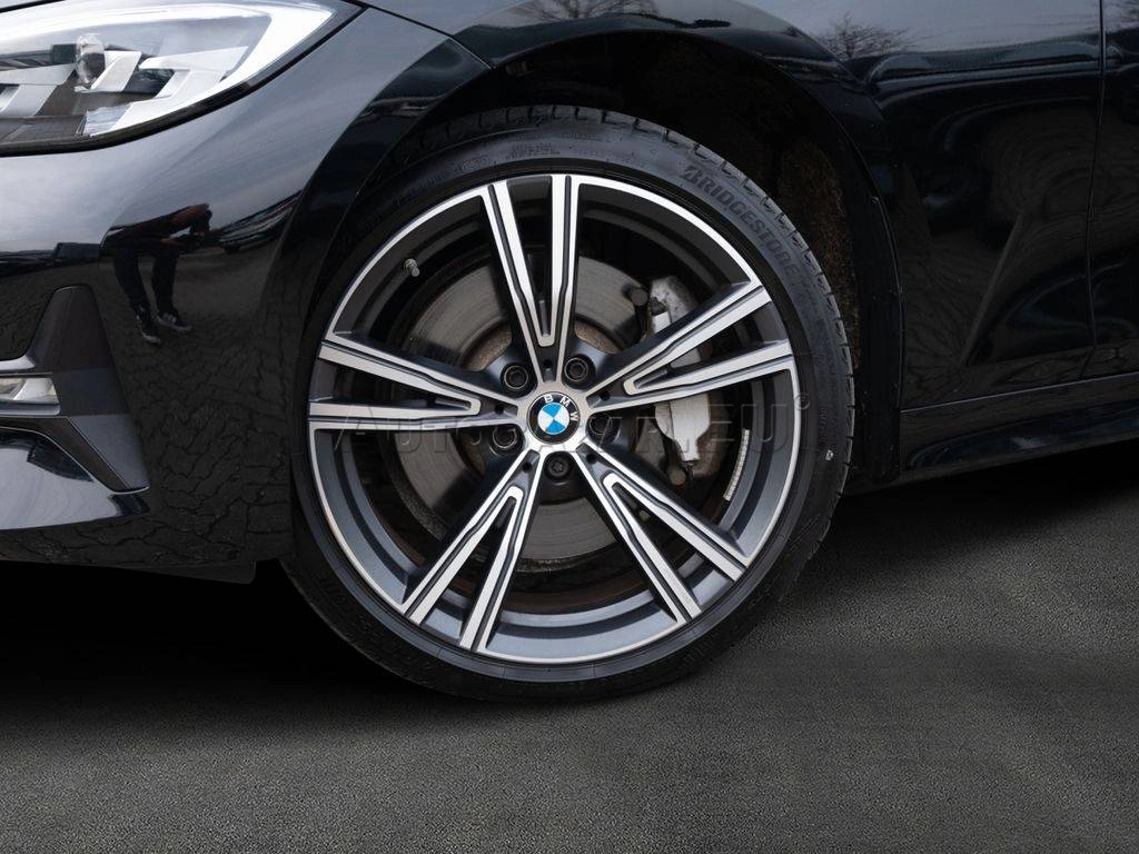 BMW Rad 3 Touring 330d mHEV  xDrive A/T