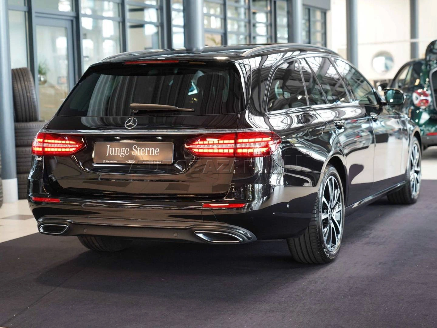Mercedes-Benz E trieda Kombi 300 d mHEV 4MATIC A/T