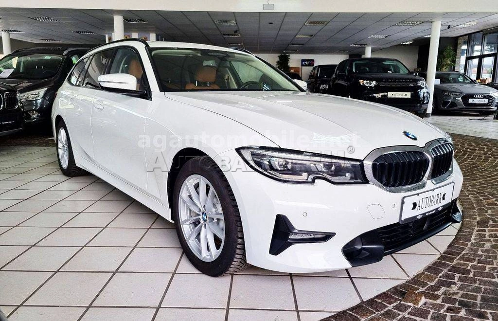 BMW Rad 3 Touring 330d  A/T