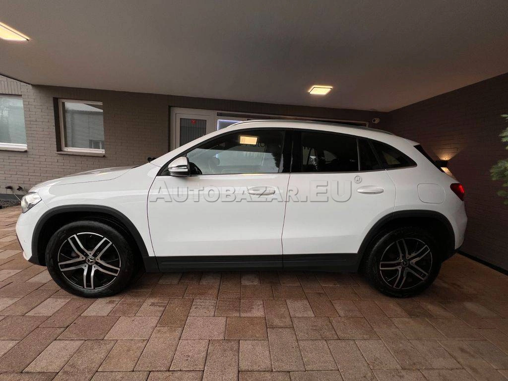 Mercedes-Benz GLA 200 d A/T