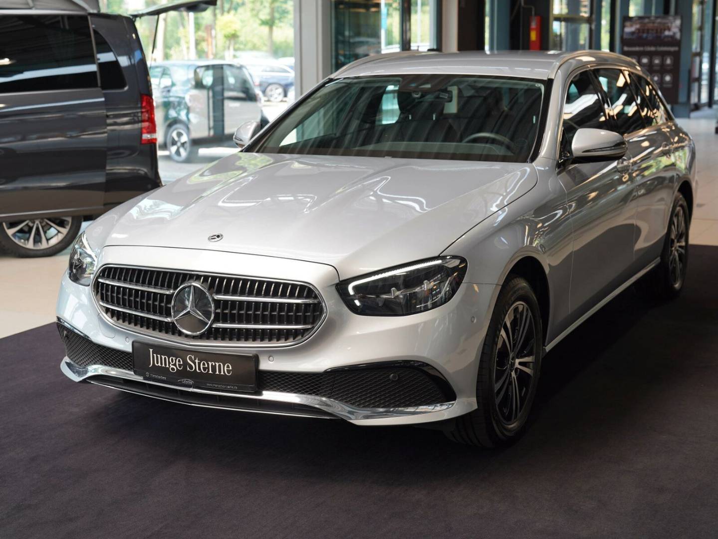 Mercedes-Benz E trieda Kombi 300 d mHEV 4MATIC A/T