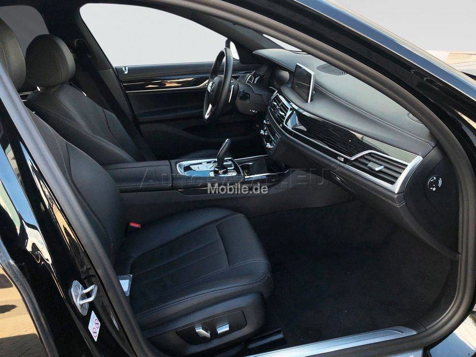 BMW Rad 7 750i xDrive A/T