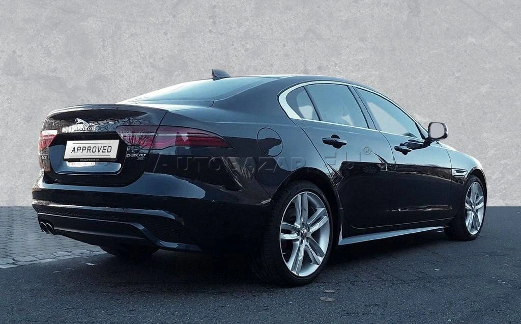 Jaguar XE 2.0D I4 D200 R-Dynamic HSE A/T