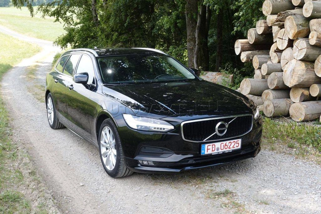 Volvo V90 D4 Momentum Pro A/T