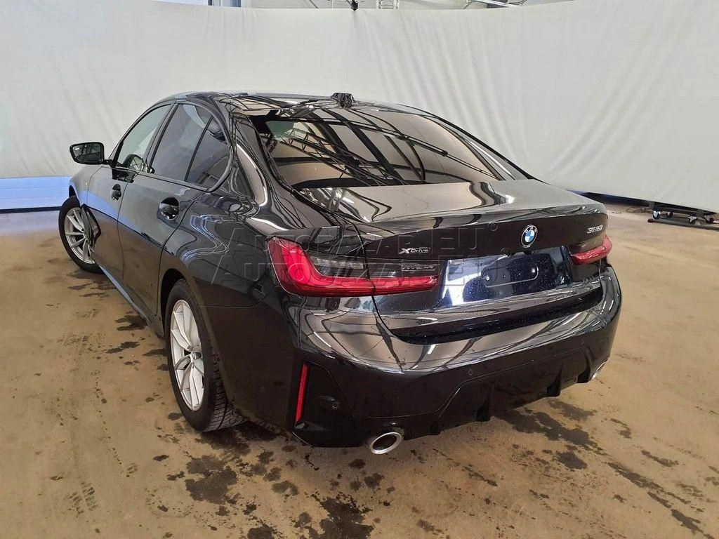 BMW rad 3 320i xDrive A/T